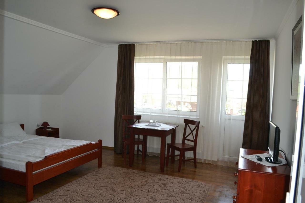 Margareta Vendeghaz Hotel Lupeni  Luaran gambar
